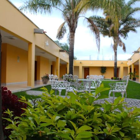 Hotel Real De Cortes Los Reyes  외부 사진